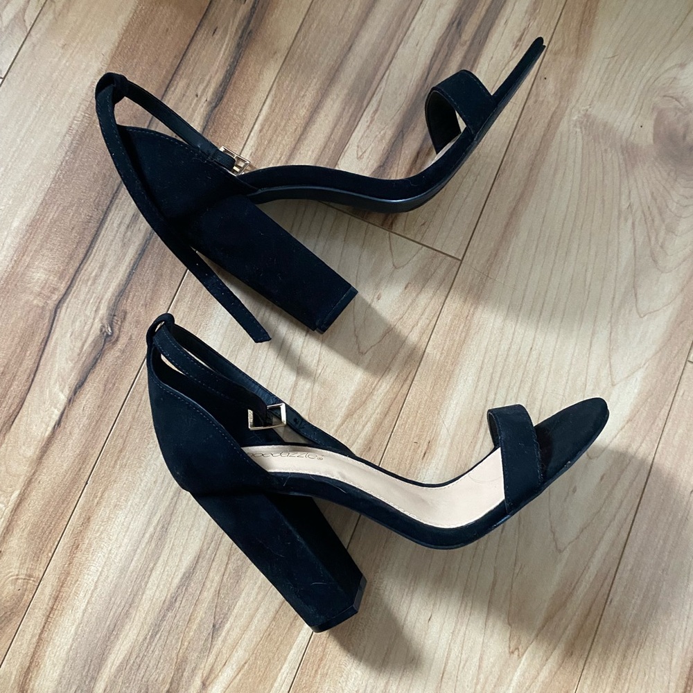 Shoe Dazzle Black Suede Heels